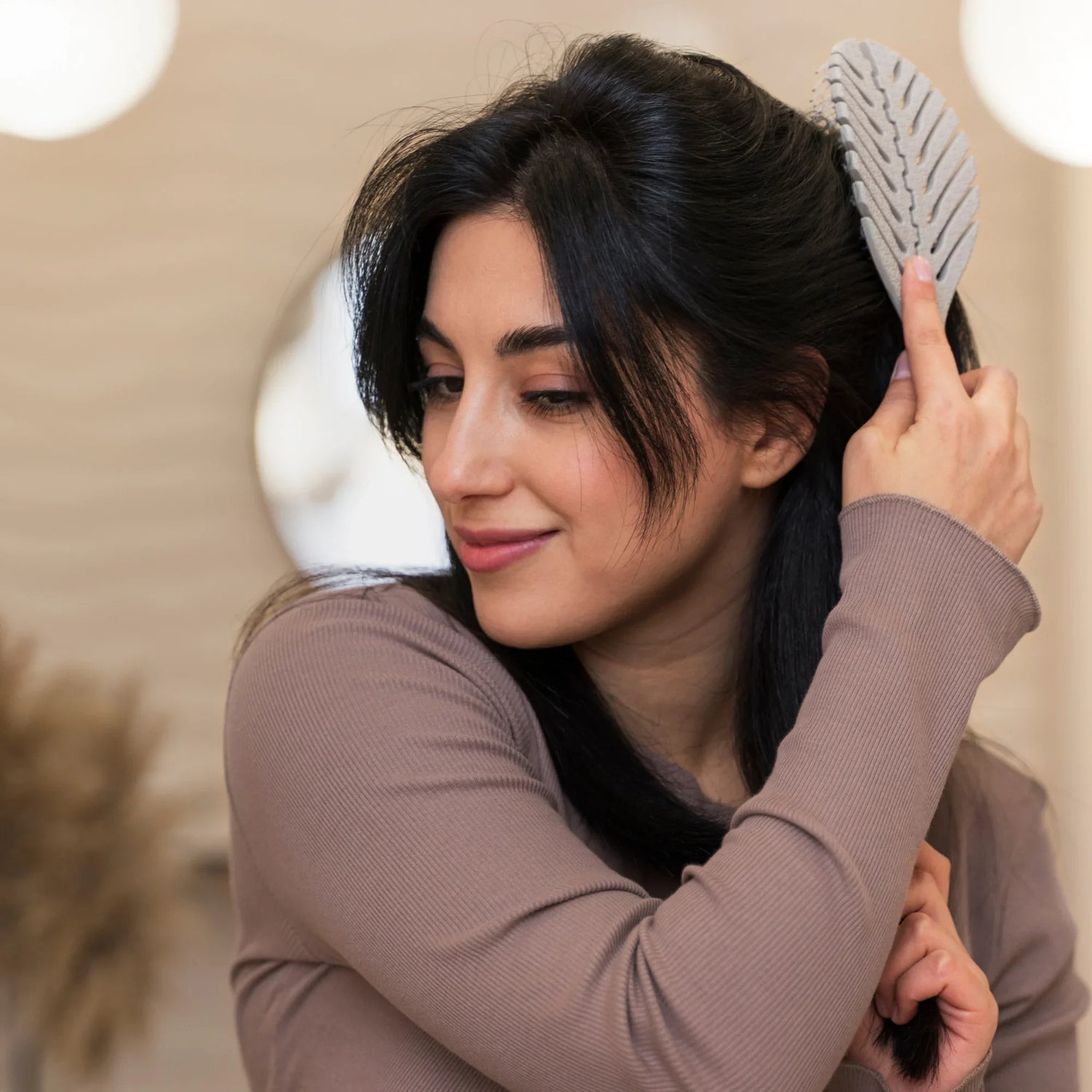 Hemp Oil for Hair: Benefits and How to Use It for Best Results