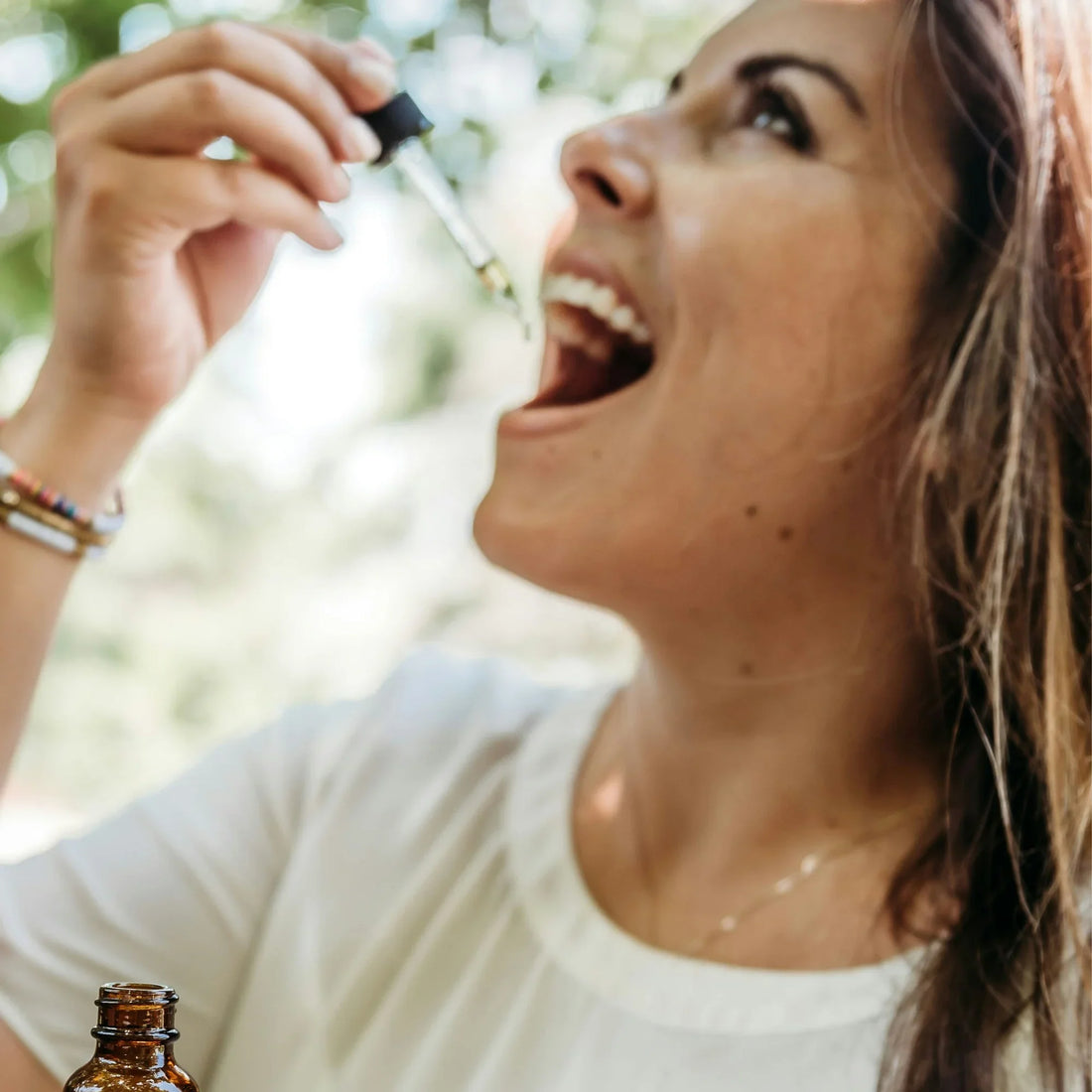 What is CBD? A Simple Guide to Its Uses and Benefits – Hempbuti
